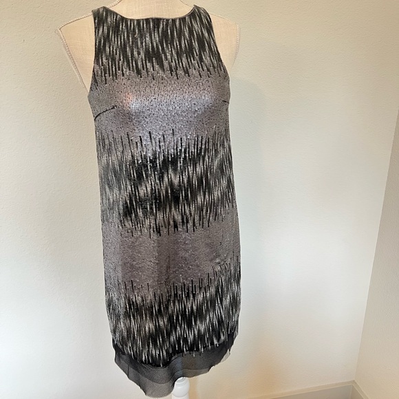 Kensie Black and Silver Sequin Shift Dress Size 2 - Picture 4 of 12